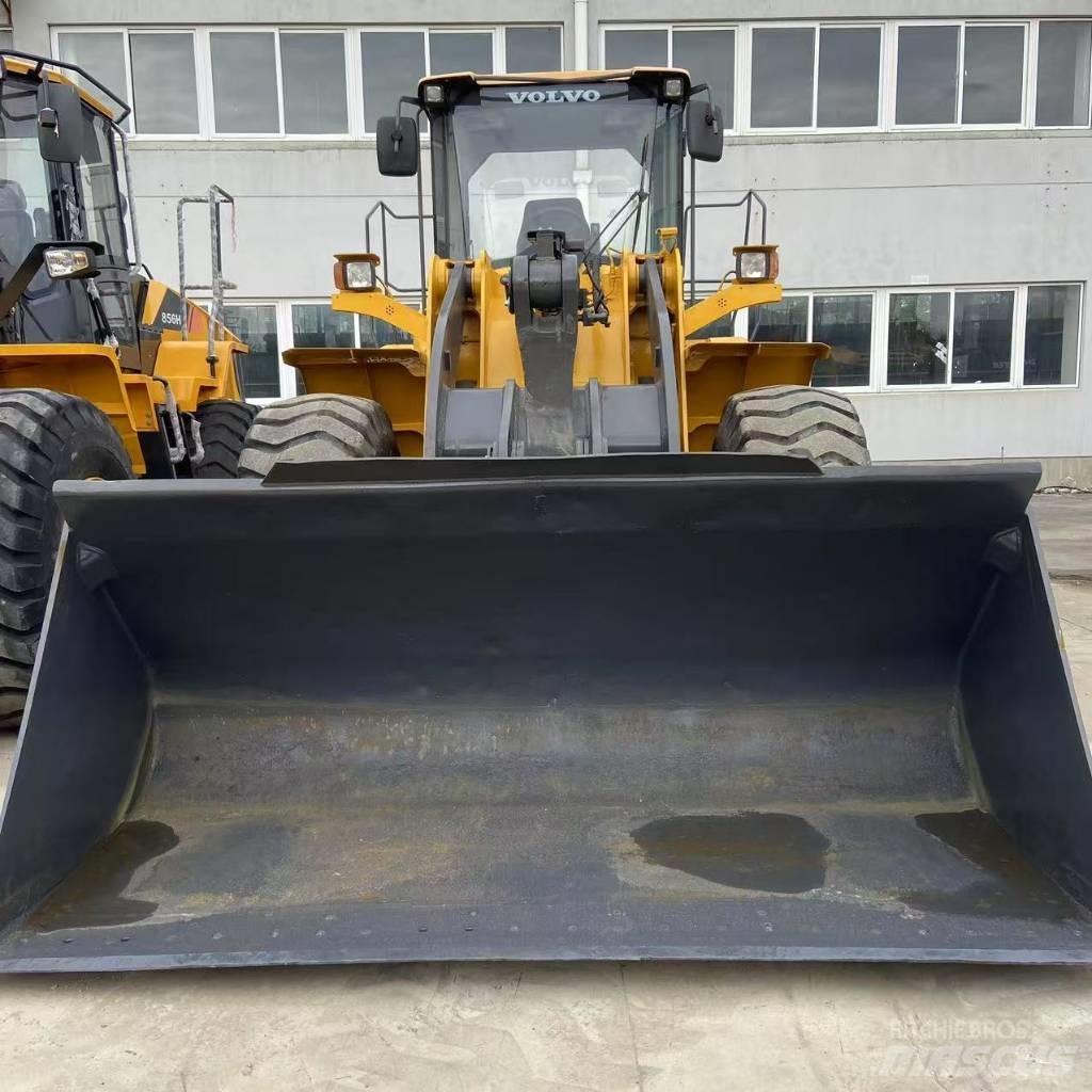 Volvo L 105 Kolesni nakladalci