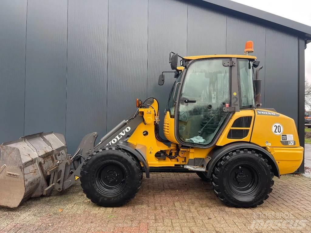 Volvo L25f Kolesni nakladalci