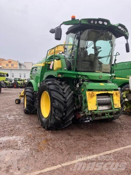 John Deere 8400 Stroji za krmo na lastni pogon