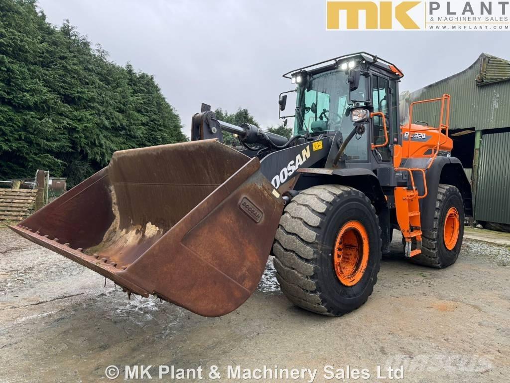 Doosan DL 320-7 Kolesni nakladalci