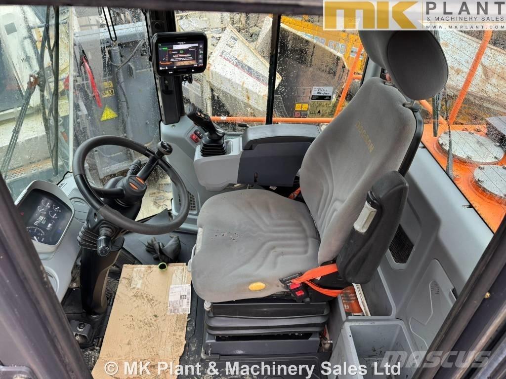 Doosan DL 320-7 Kolesni nakladalci