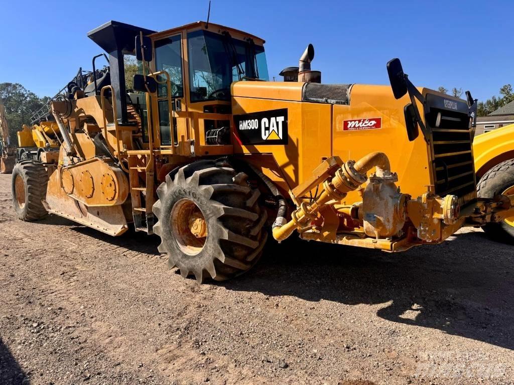 CAT RM 300 Stroji za recikliranje asfalta