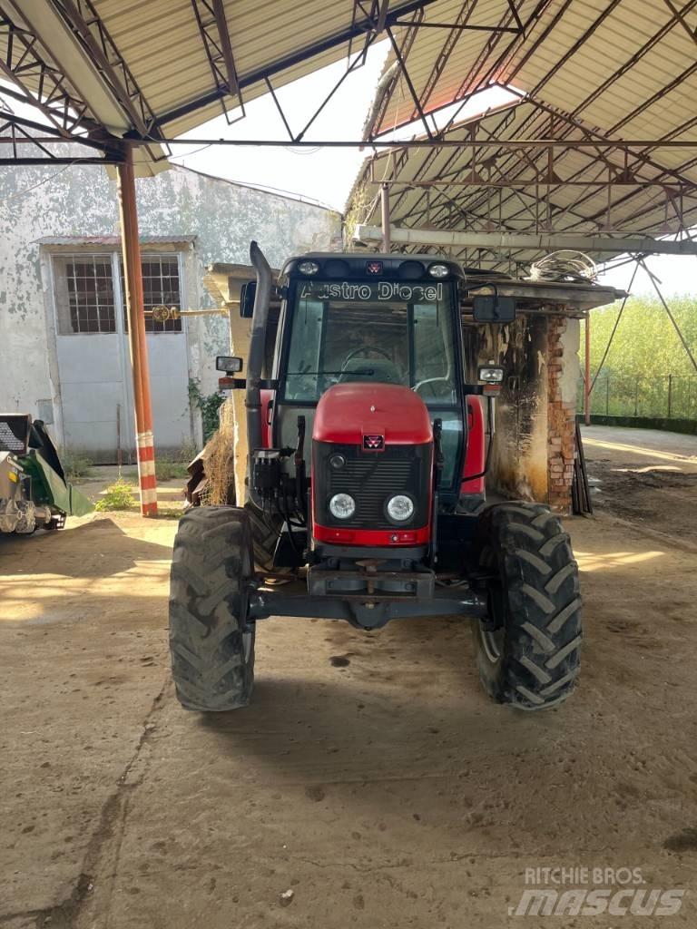 Massey Ferguson 5435 Traktorji