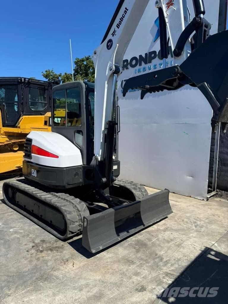Bobcat E 50 Mini bagri <7t