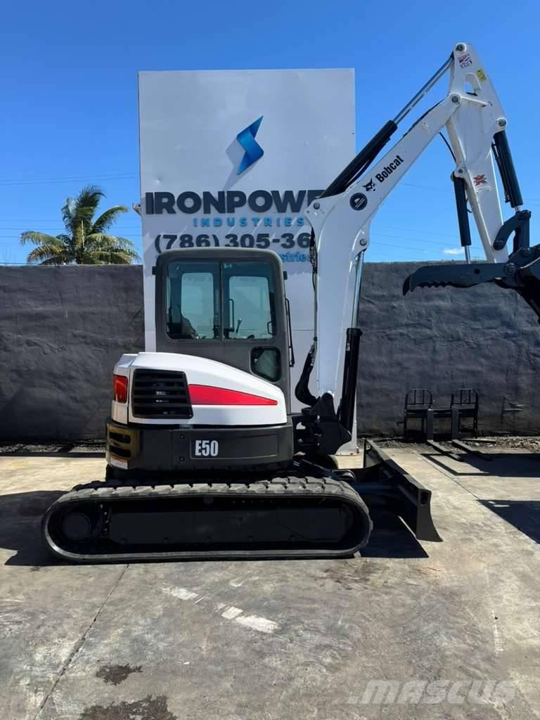 Bobcat E 50 Mini bagri <7t