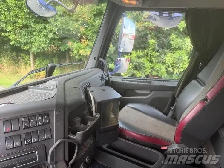 Volvo FMX 500 8x4 Razstavljivi tovornjaki z žičnimi dvigali