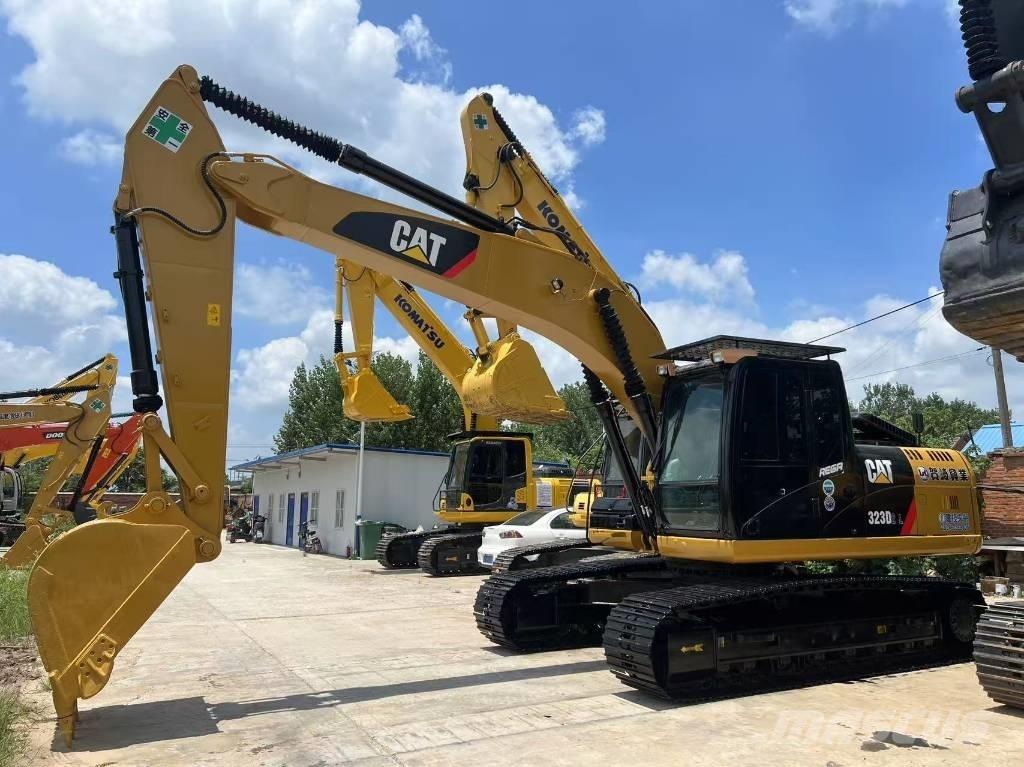CAT 323 D Bagri goseničarji