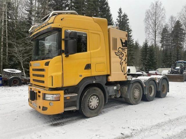 Scania R580 8x4/4 Vlačilci
