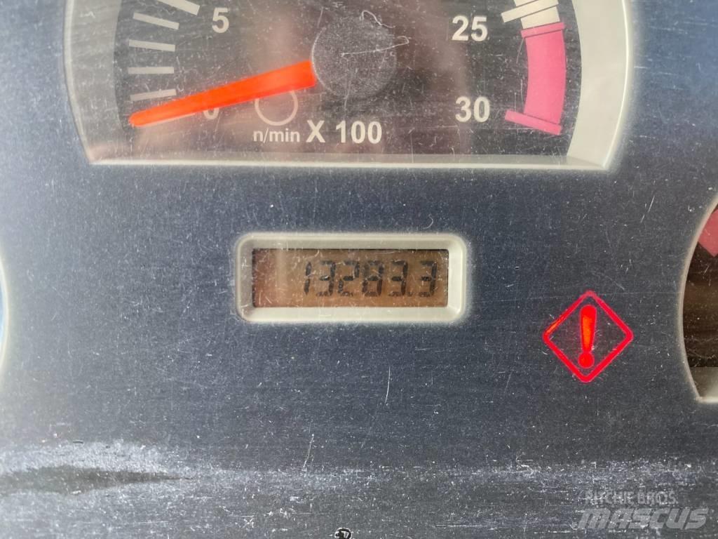 CAT 422 F TURBO Rovokopači