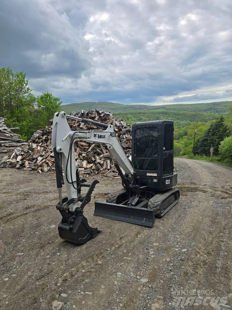 Bobcat E 32 Mini bagri <7t
