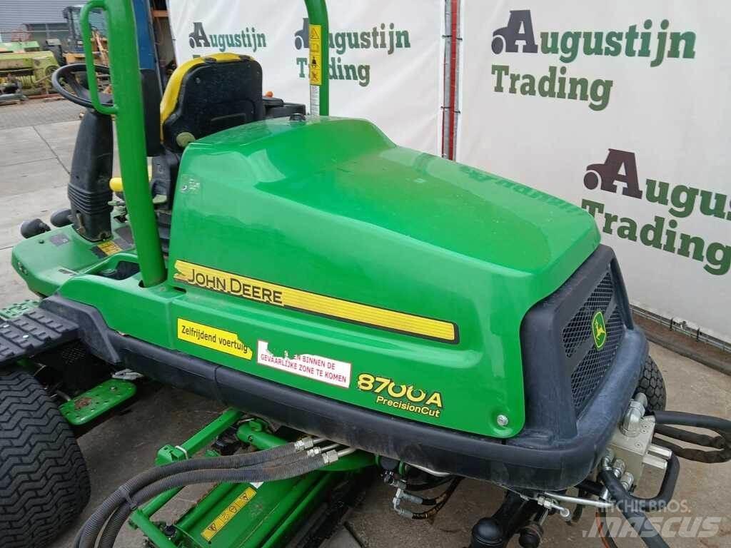 John Deere 8700 A Vrtni traktor kosilnice