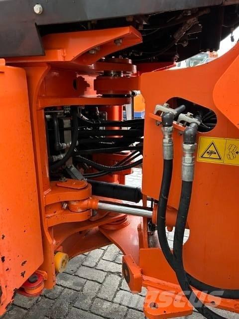 Hitachi ZW 180-6 Kolesni nakladalci