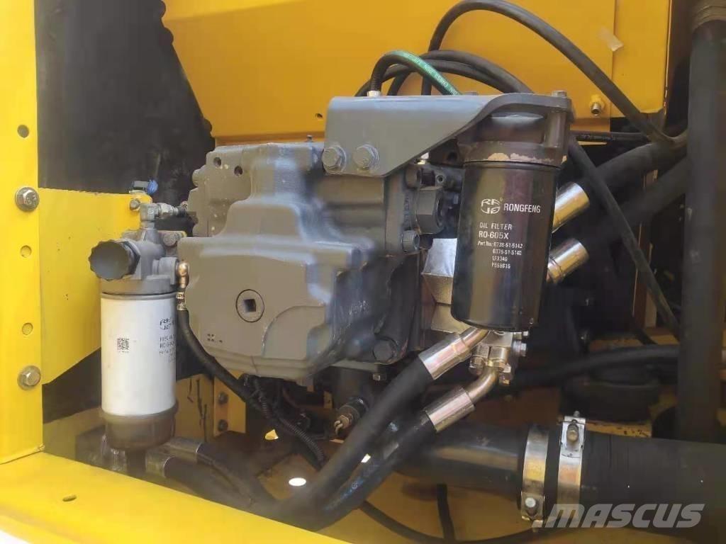 Komatsu 220-8 Bagri goseničarji