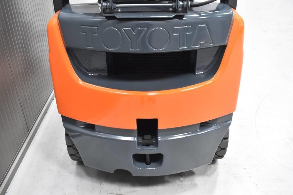 Toyota 02-8FGF18 Plinski viličarji