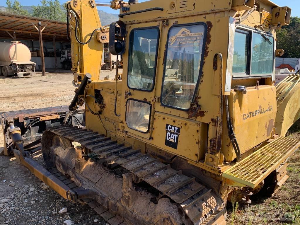 CAT D5B Buldožerji goseničarji