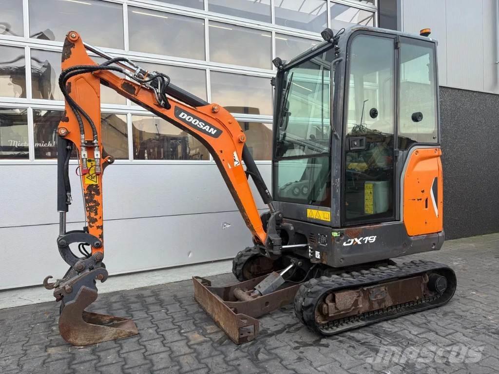 Doosan DX19 Mini bagri <7t