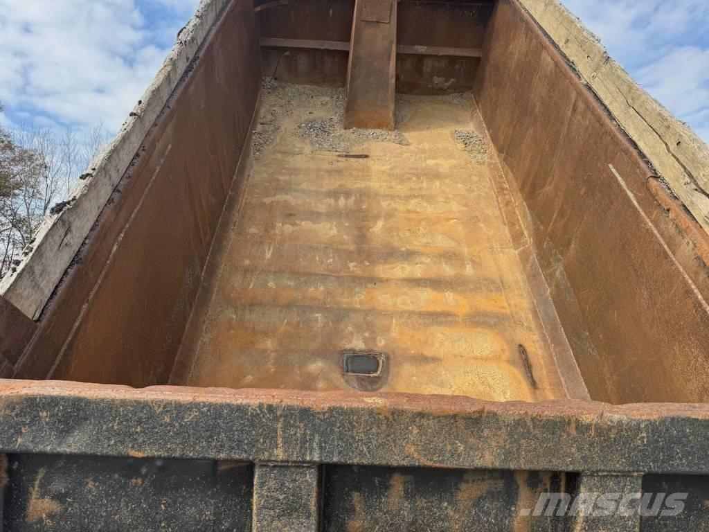 Mack RD 688 S Kiper tovornjaki