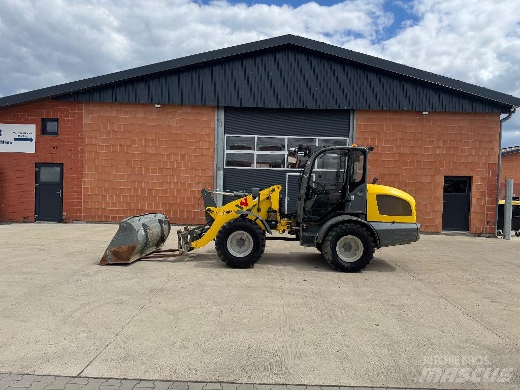 Wacker Neuson WL 44 Kolesni nakladalci