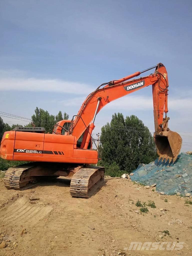 Doosan dx225 Bagri goseničarji