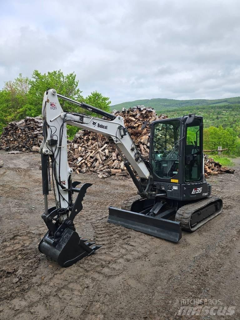 Bobcat E 35 Mini bagri <7t
