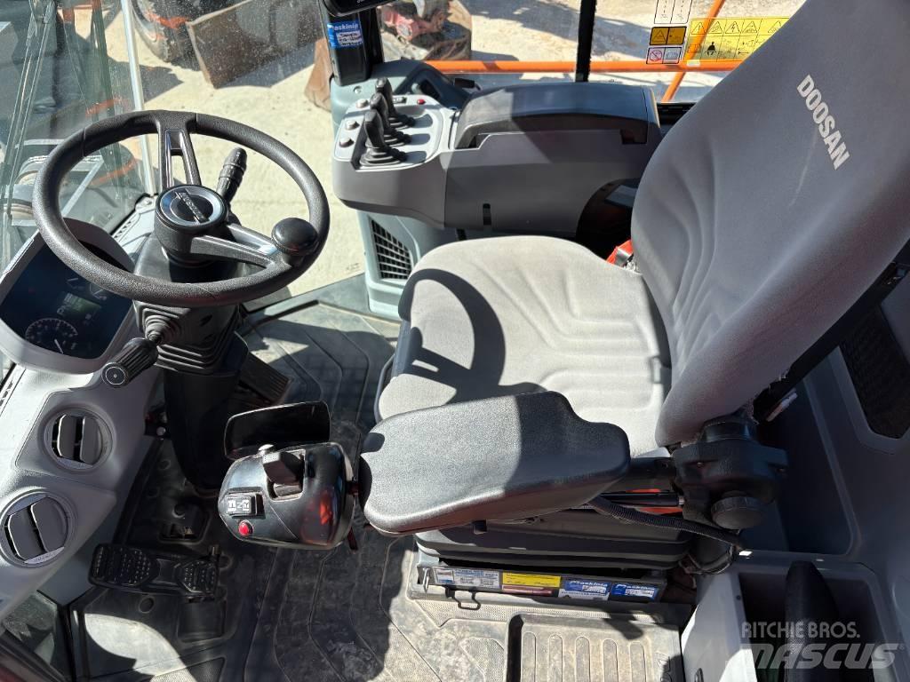 Develon DL480-7 Kolesni nakladalci