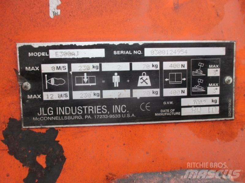 JLG E 300 AJ Zglobne dvižne ploščadi