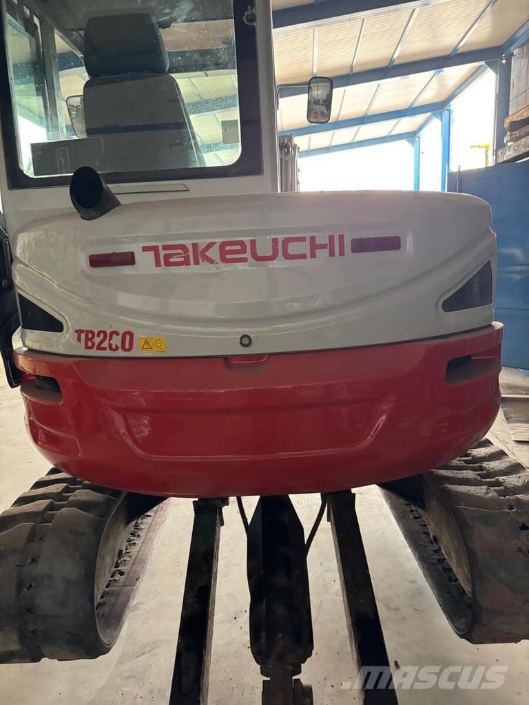 Takeuchi TB260 Mini bagri <7t