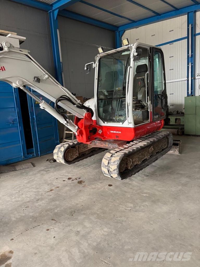 Takeuchi TB260 Mini bagri <7t