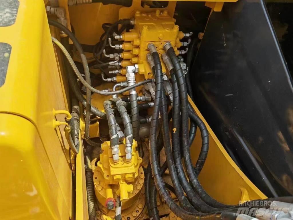 Komatsu PC 130 LC-7 Bagri goseničarji