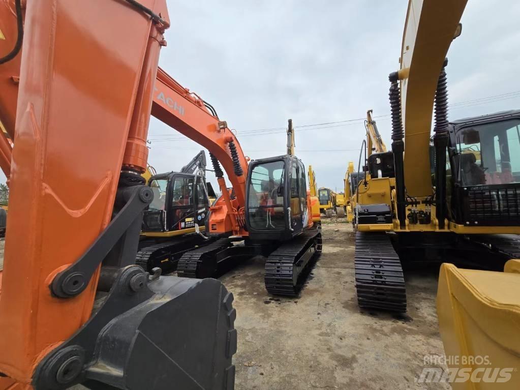 Hitachi ZX 135 US Bagri goseničarji
