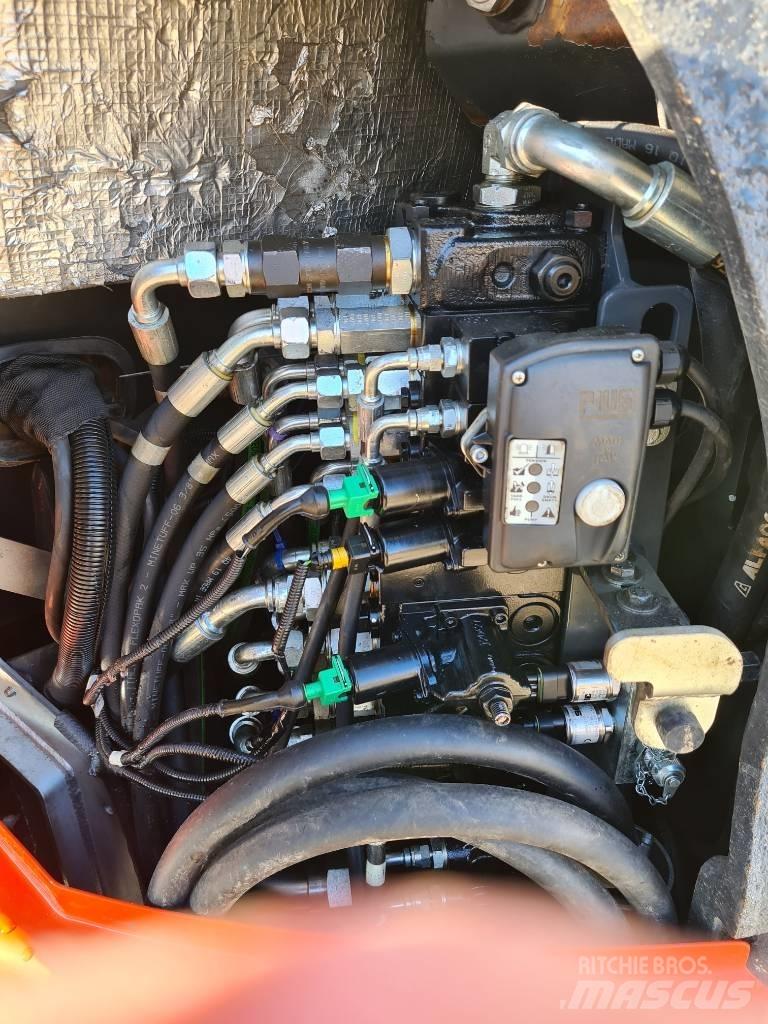 Eurocomach ES 90 UR Midi bagri 7t – 12t