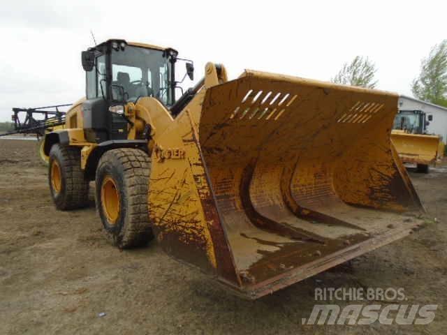 CAT 938M Kolesni nakladalci