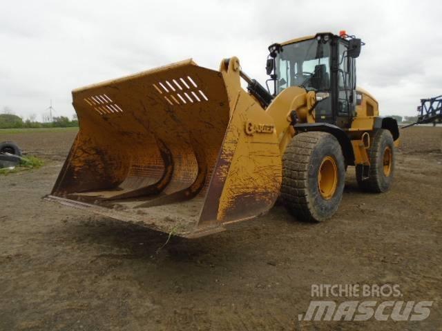 CAT 938M Kolesni nakladalci
