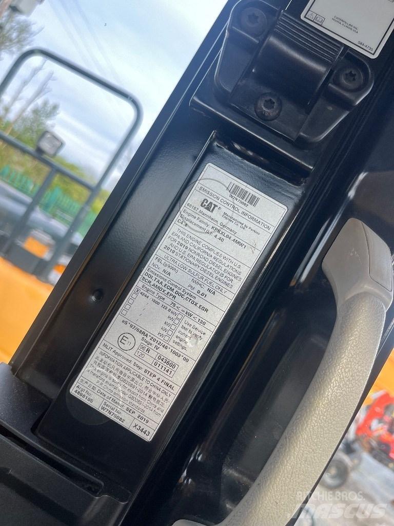 CAT 320 Bagri goseničarji