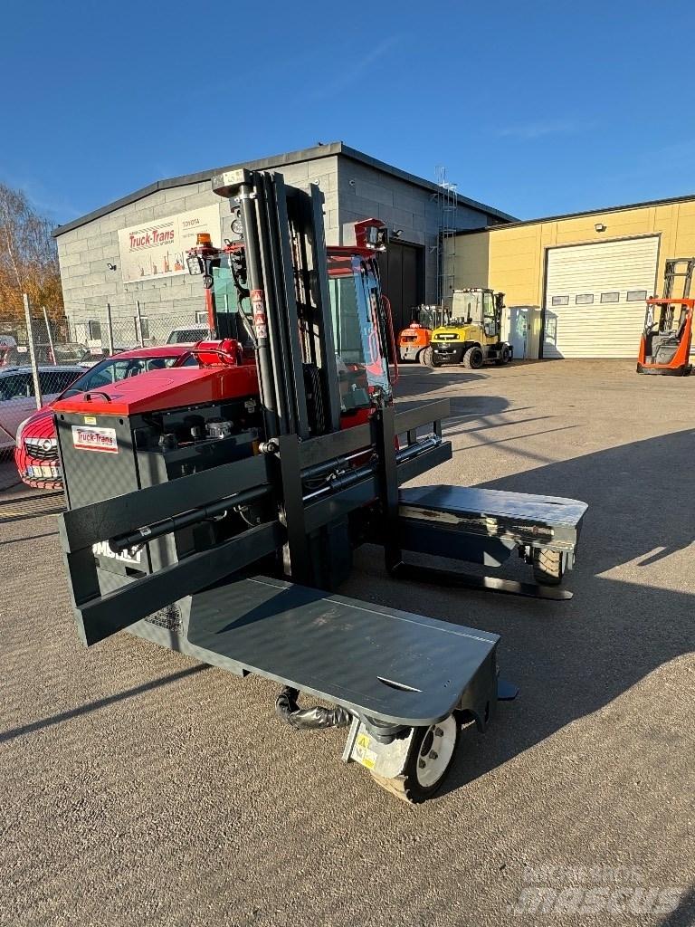 Combilift C3000ET 4-Smerni viličarji