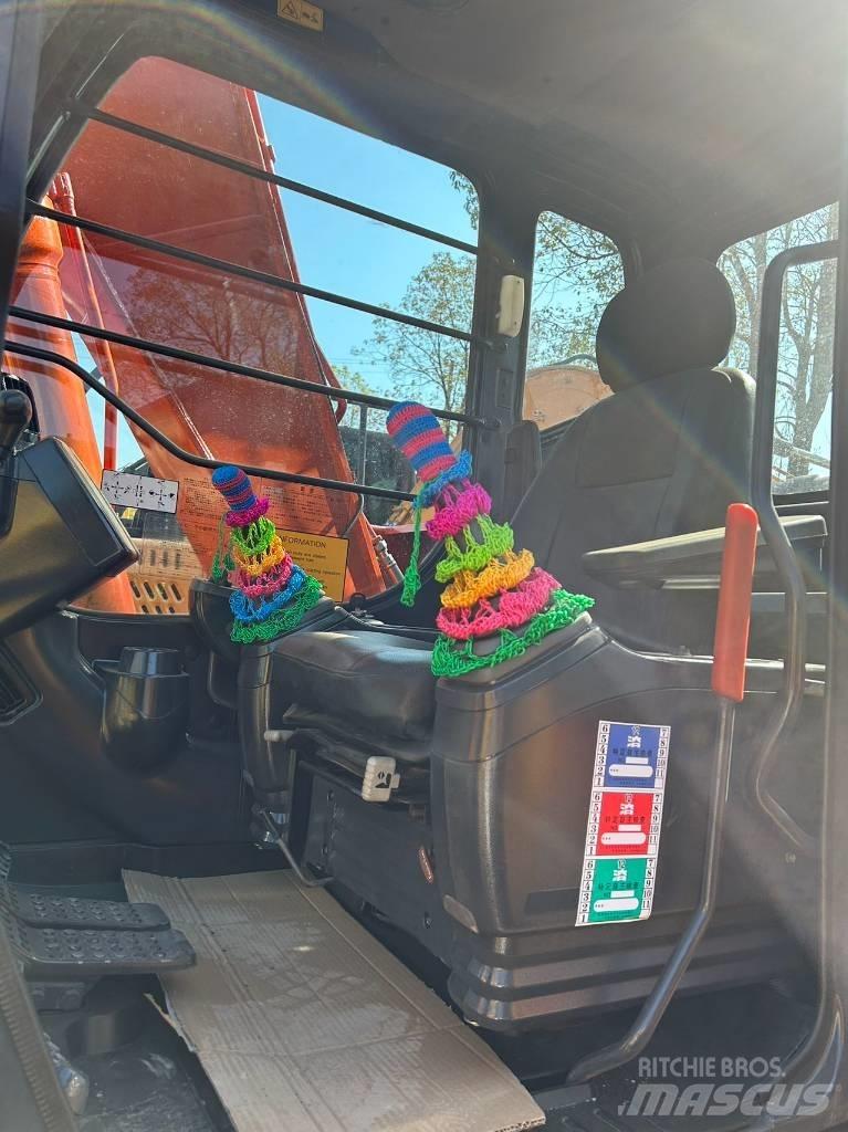 Hitachi ZX 120 Midi bagri 7t – 12t