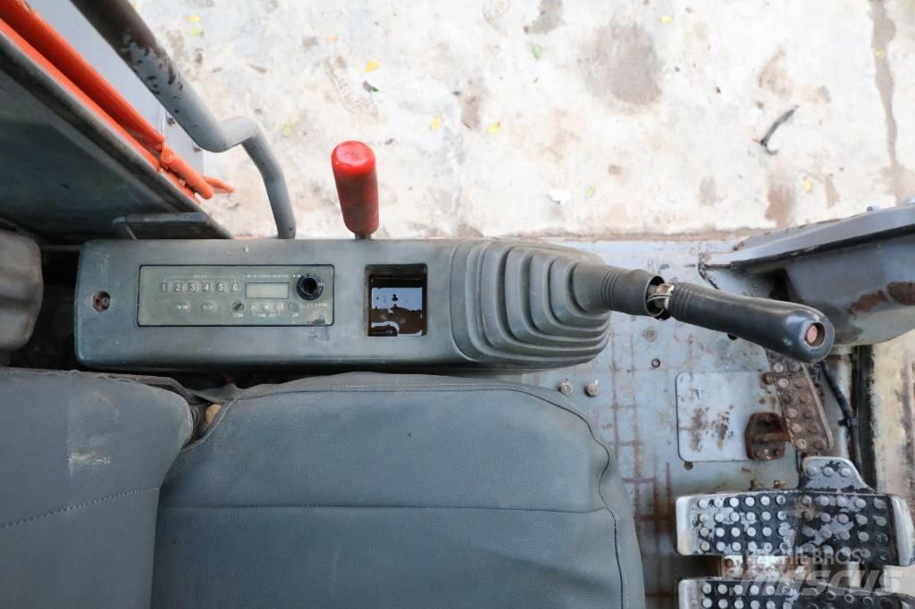Hitachi ZX 200 LC-3 Bagri goseničarji