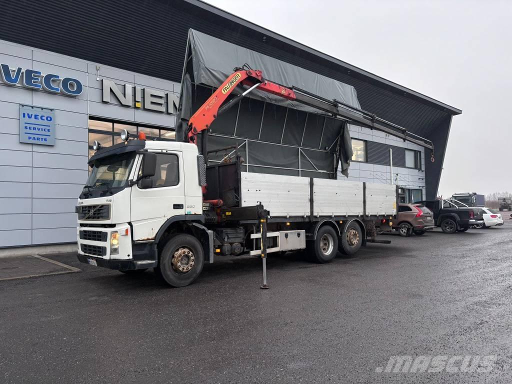 Volvo FM9 Tovornjaki z žerjavom