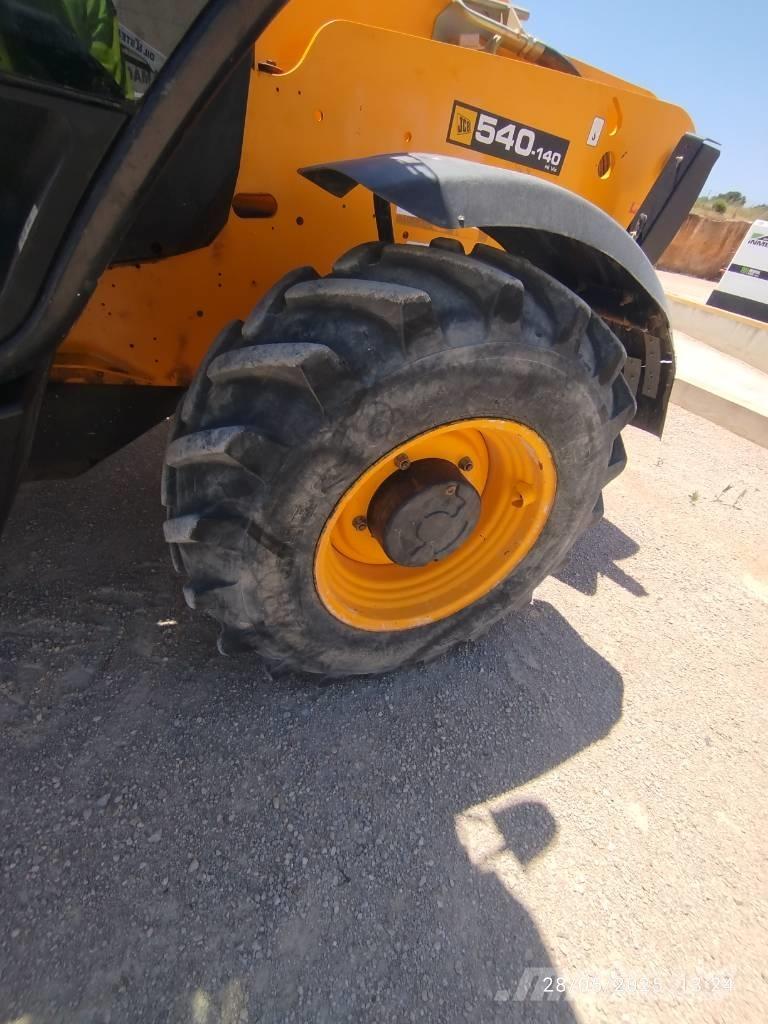 JCB 540-140 Teleskopski viličarji