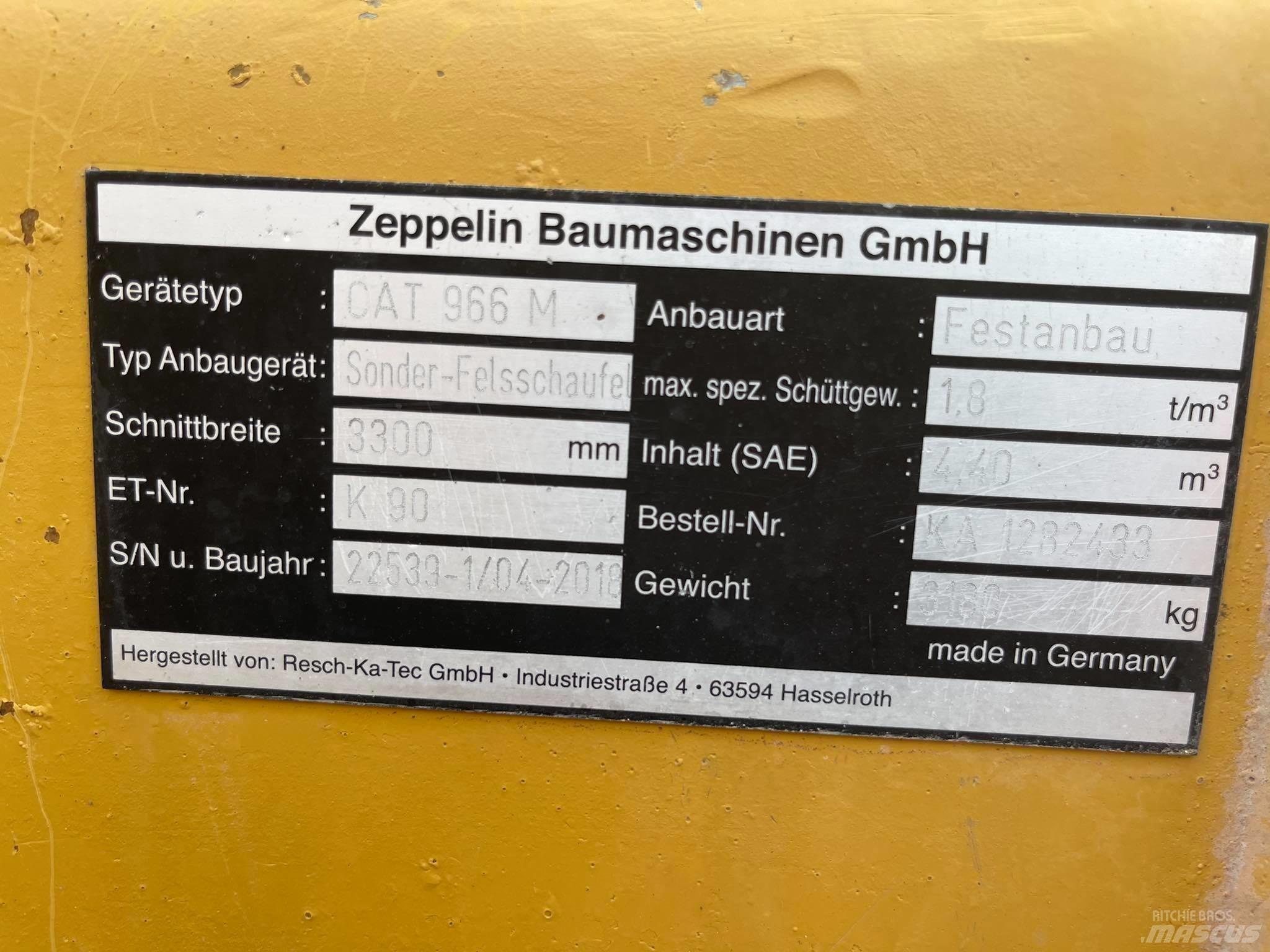 CAT 966M Kolesni nakladalci
