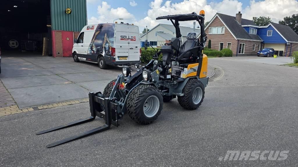 GiANT G 1500 X-tra Kolesni nakladalci