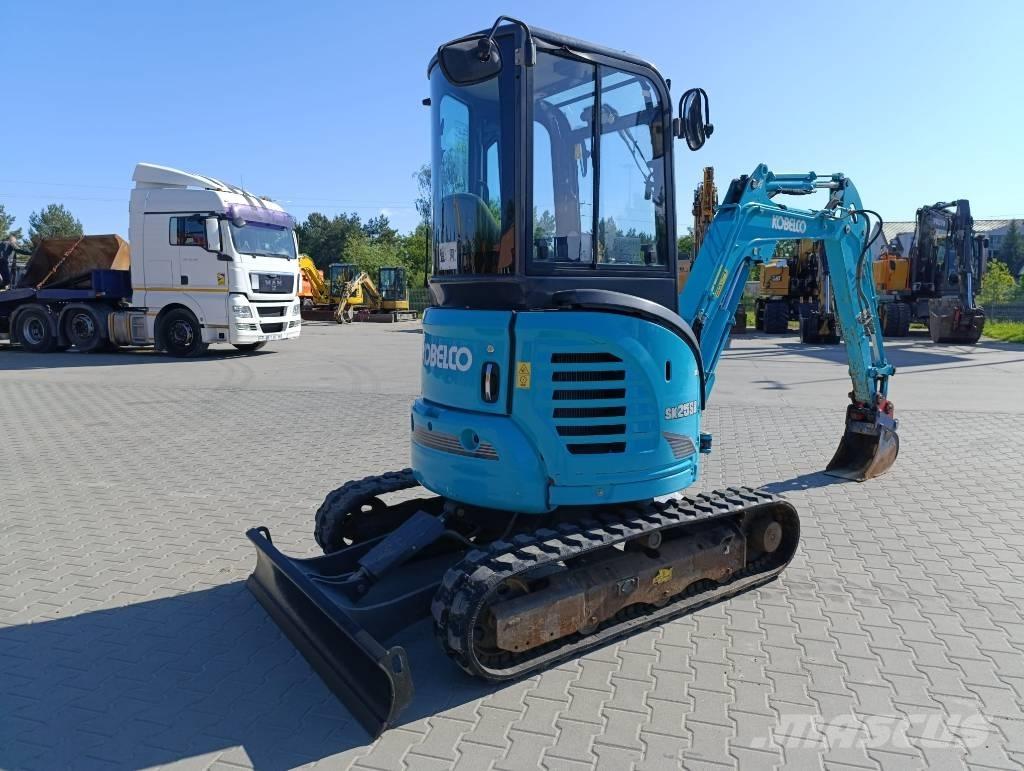 Kobelco SK25SR-6 Mini bagri <7t