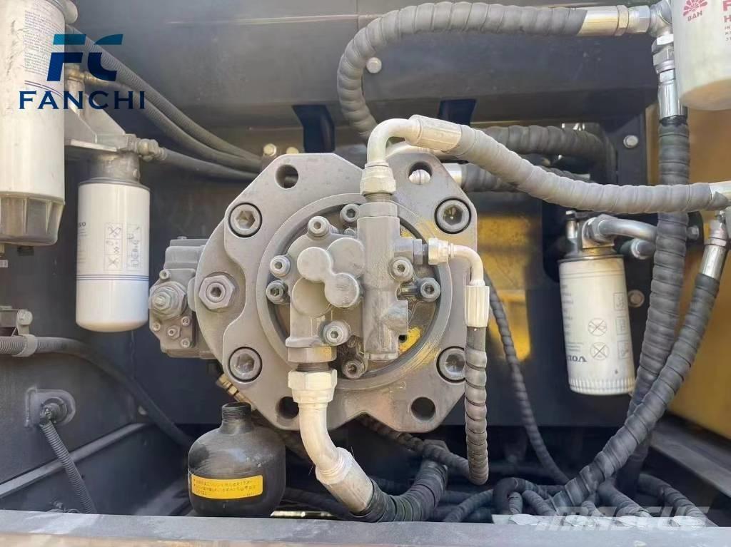 Volvo EC 290 Bagri goseničarji