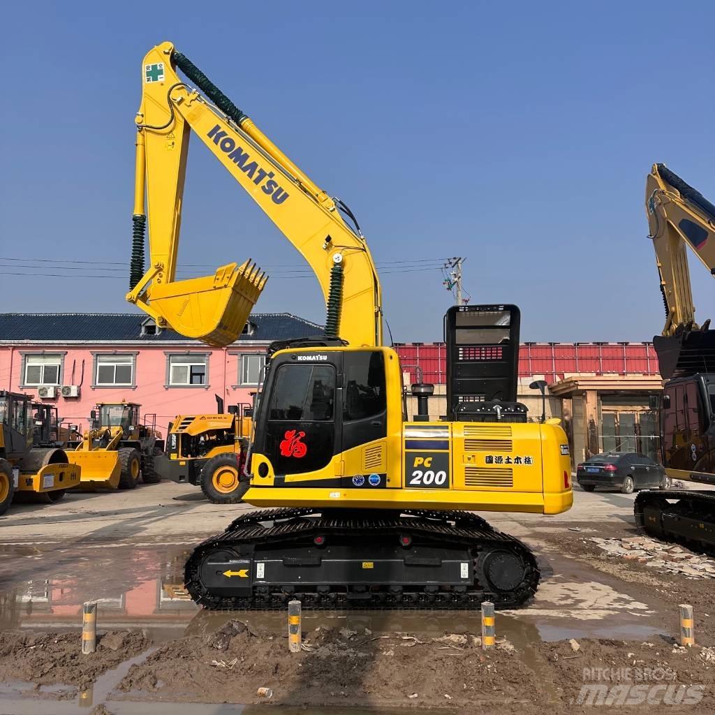 Komatsu PC 200-8 Bagri goseničarji