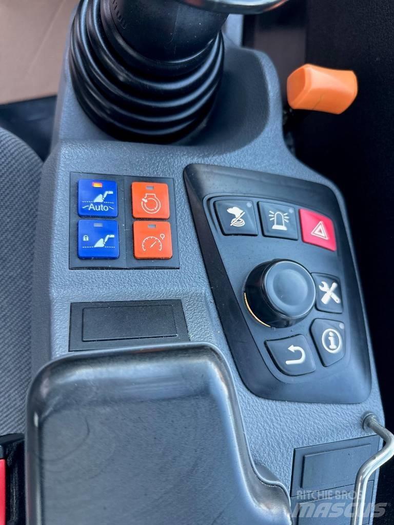 Manitou MLT737-130PS+ Kmetijski teleskopski nakladalci