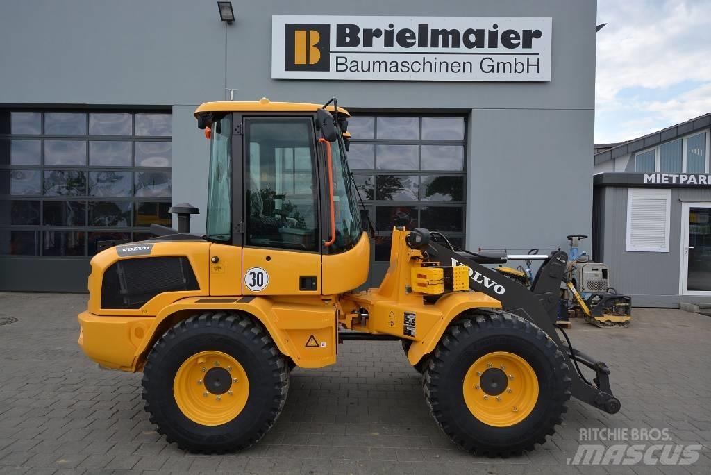 Volvo L 35 HS Kolesni nakladalci