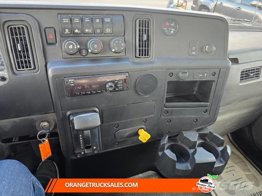 International MV607 Tovornjaki s kesonom/platojem