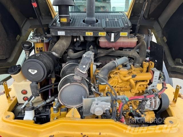 CAT 908 M Kolesni nakladalci