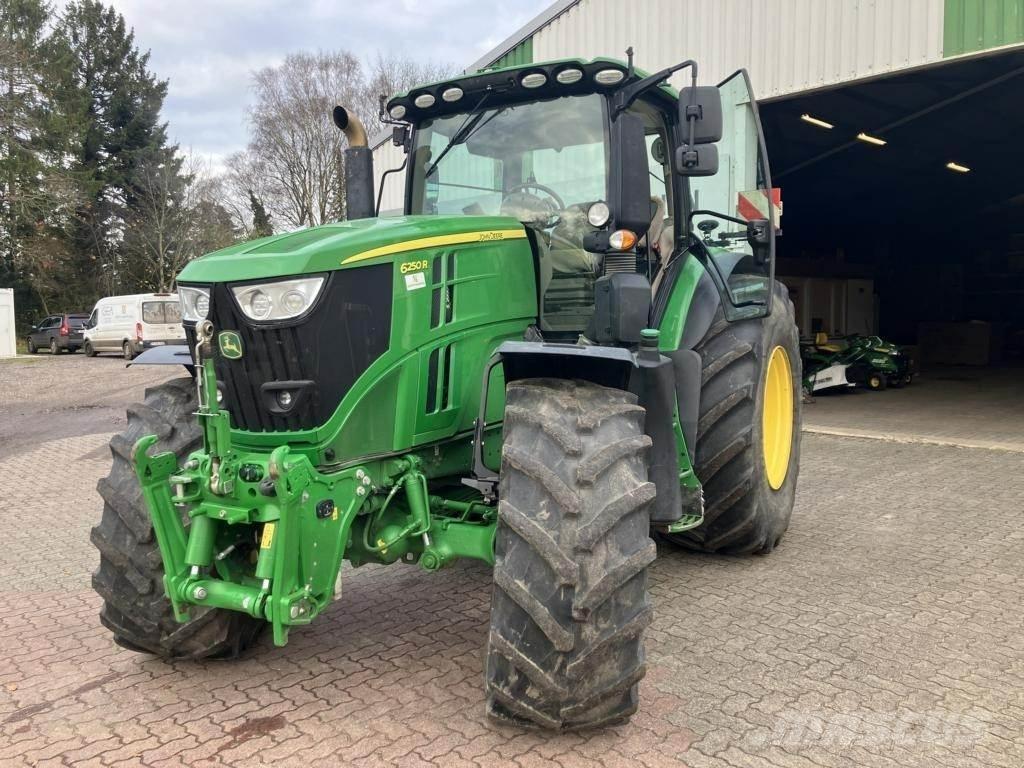 John Deere 6250R Traktorji