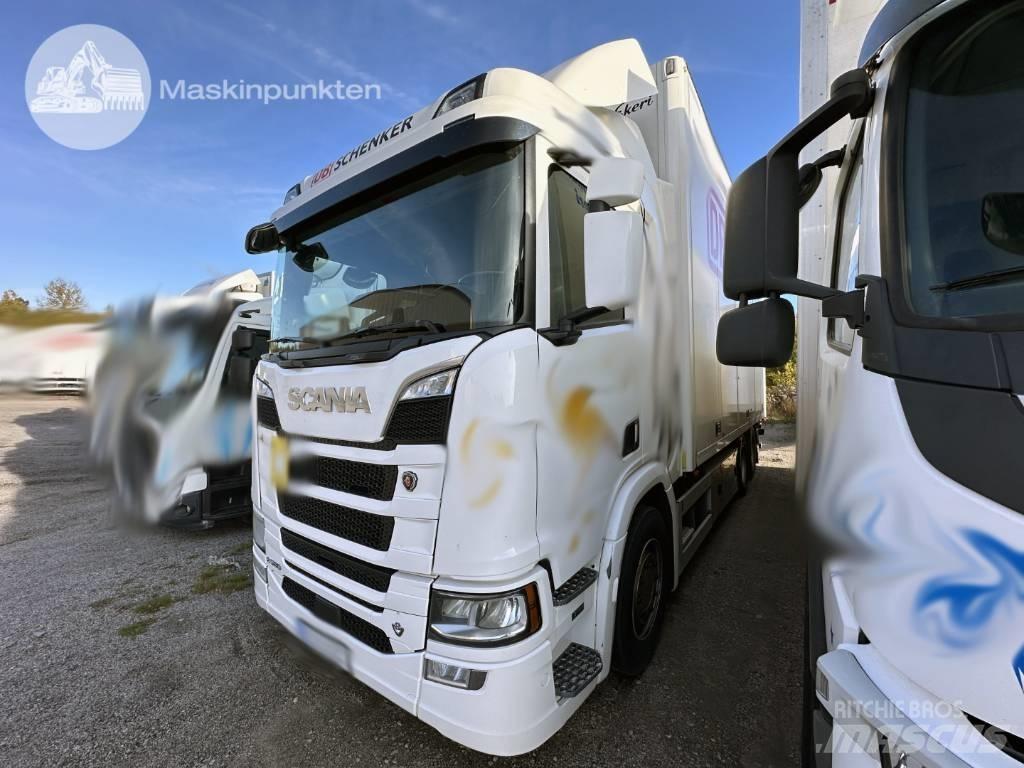 Scania R 580 Tovornjaki zabojniki